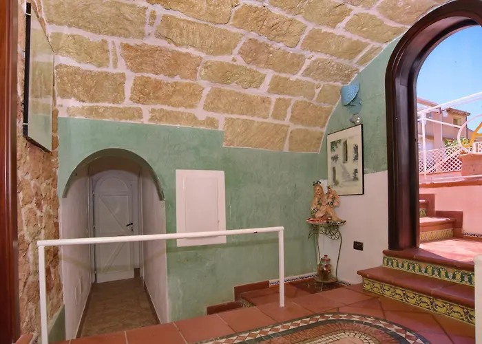 L'arco Apartman Terrasini