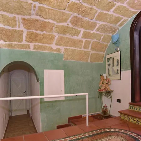 L'arco Apartment Terrasini